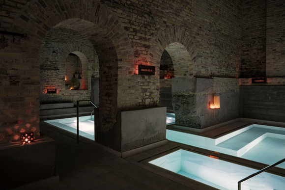 Dankzij een nieuw opgezette samenwerking genieten gasten van Ottilia Heritage van exclusieve dagelijkse toegang tot AIRE Ancient Baths, gelegen op de begane grond van het gebouw