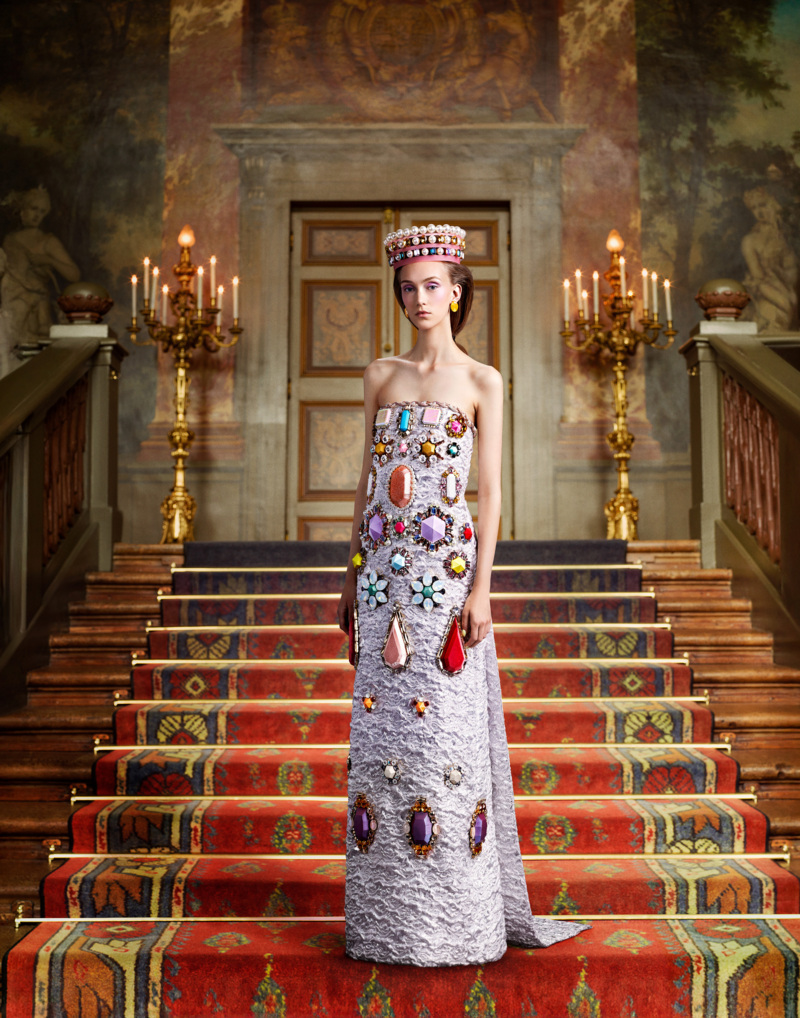 redits: Dresscodes, Paleis Het Loo. Fotografie Marijke Aerden, ontwerpen Viktor&Rolf.
