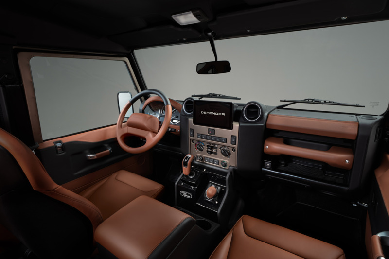 Classic Defender V8 Burnt Sienna
