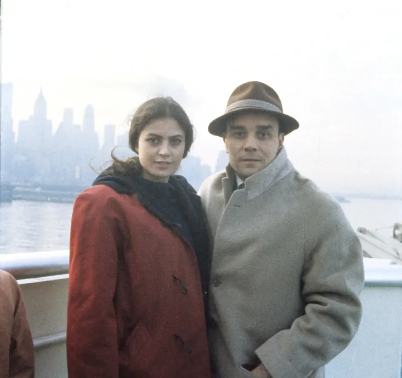 Portret van Rotraut en Yves Klein tijdens hun reis door de Verenigde Staten, 1961 Haven van New York Foto ©: Alle rechten voorbehouden