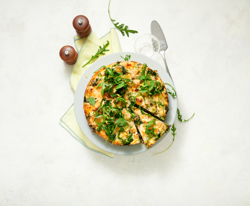 Piens groene fritata met kruidensla