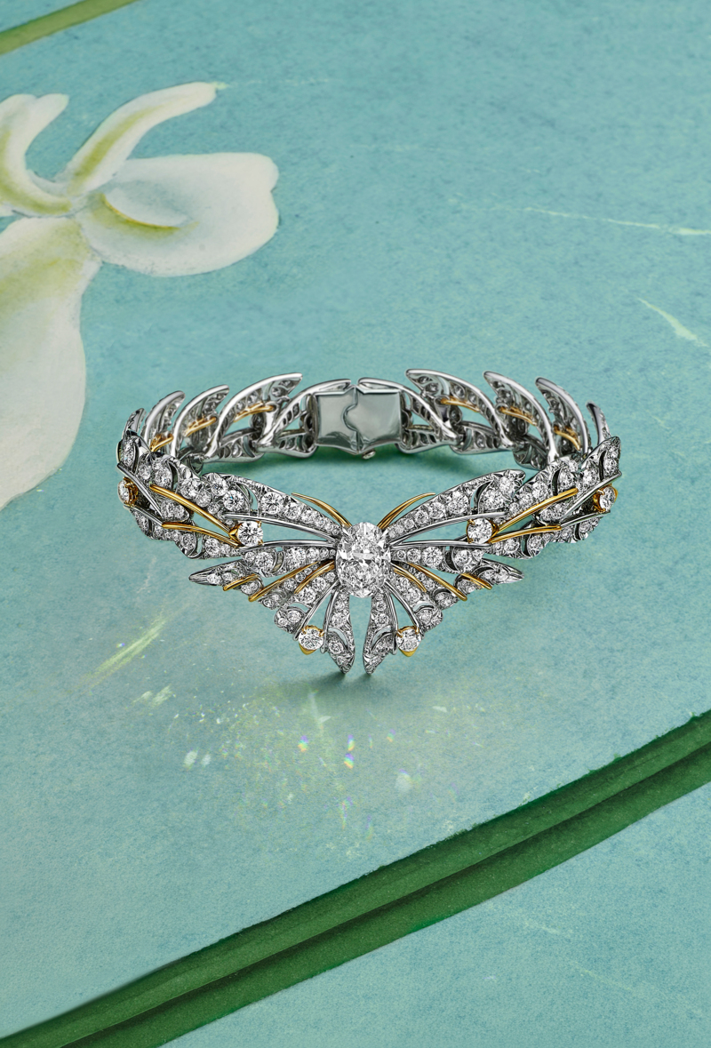 Tiffany & Co.  Butterfly Diamond Bracelet Bracelet in platinum and 18k yellow gold with an F-color, VVS2, oval diamond of 2.12 carats and diamond accents