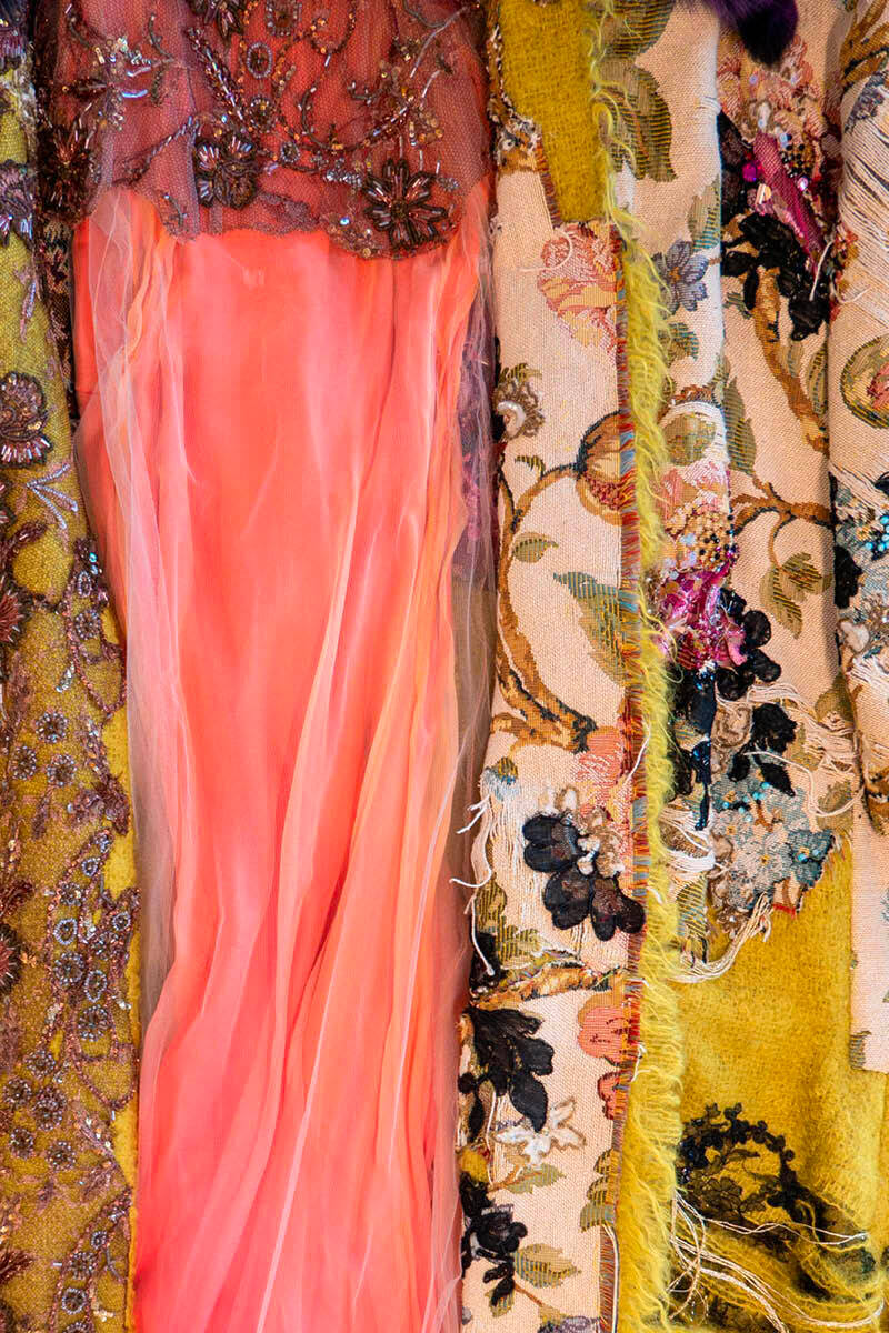 FONDAZIONE_DVN_Christian_Lacroix Haute Couture FW 2003 Look Courtesy of Christian Lacroix STL group Coat by courtesy of Madame Suzanne Saperstein Photo Christian Lacroix