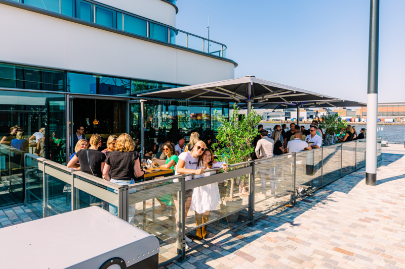 Terras Kita zomer