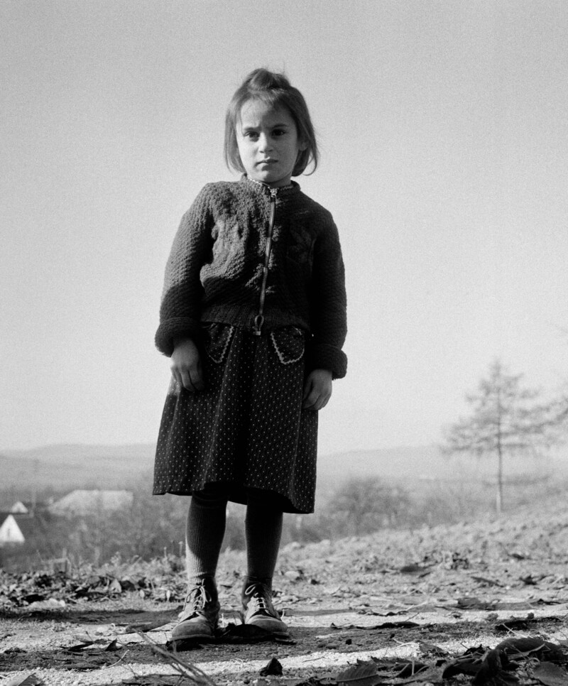 Displaced Hungarians at the Eisenstadt reception camp following the Soviet invasion, Austrian-Hungarian border region, 10–20 November 1956 © Violette Cornelius / Nederlands Fotomuseum
