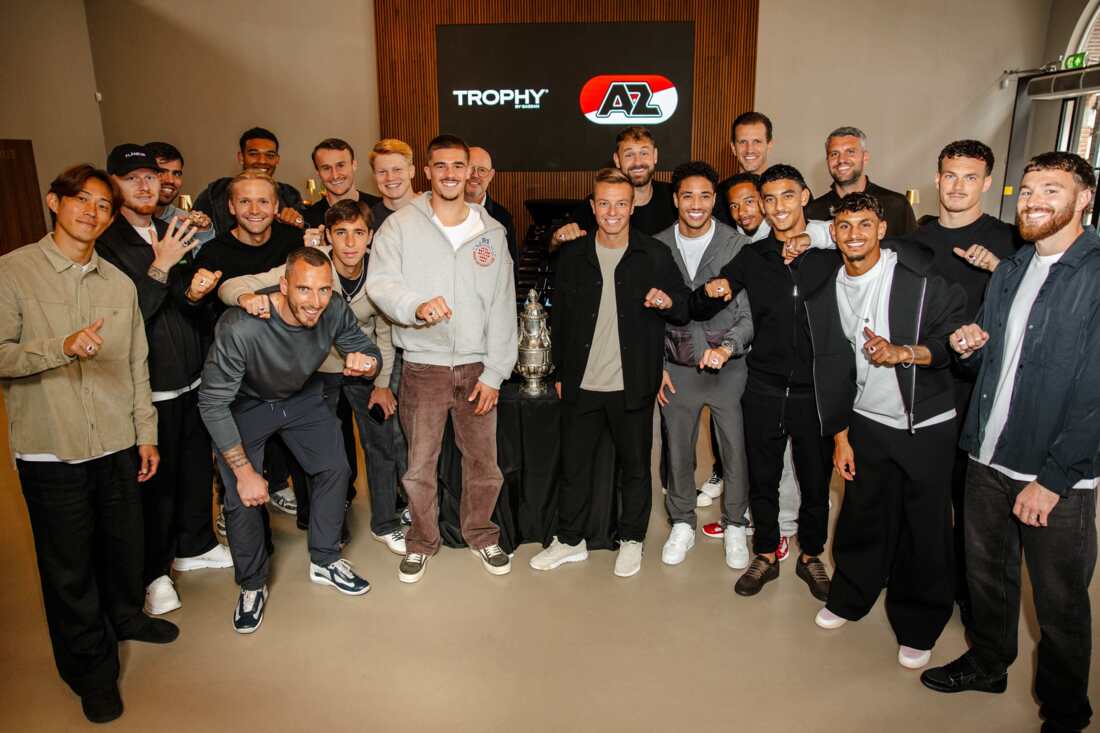 AZ bij GASSAN voor de ontvangst van de TROPHY BY GASSAN Championship Rings