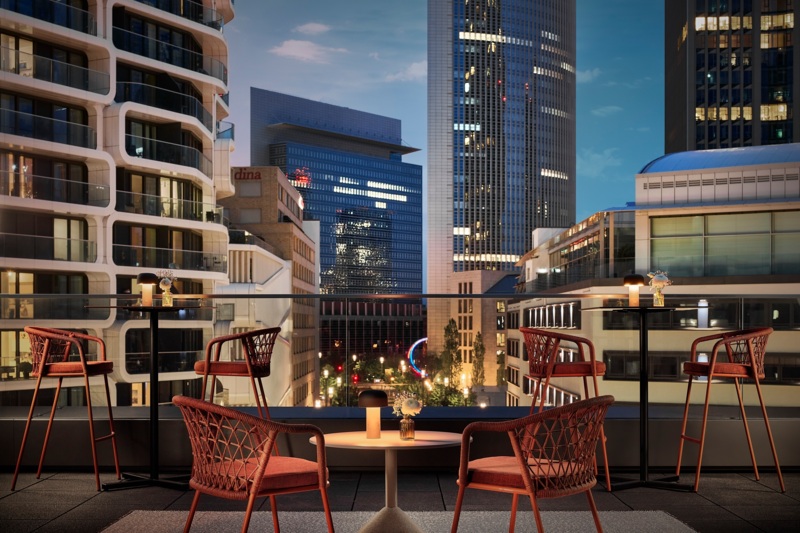 NH Collection Frankfurt Spin Tower Oaks Bar.